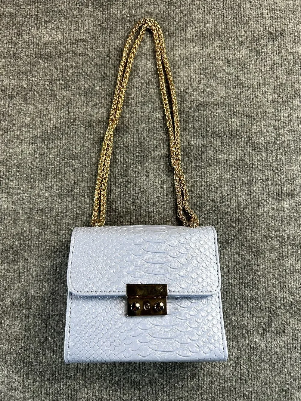 Womens Light Blue Croc Embossed Crossbody Shoulder Bag Gold Chain Purse Small - Picture 1 of 9